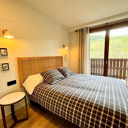 Bpirineos-Besurta Apartment เบนาสเก ภายนอก รูปภาพ