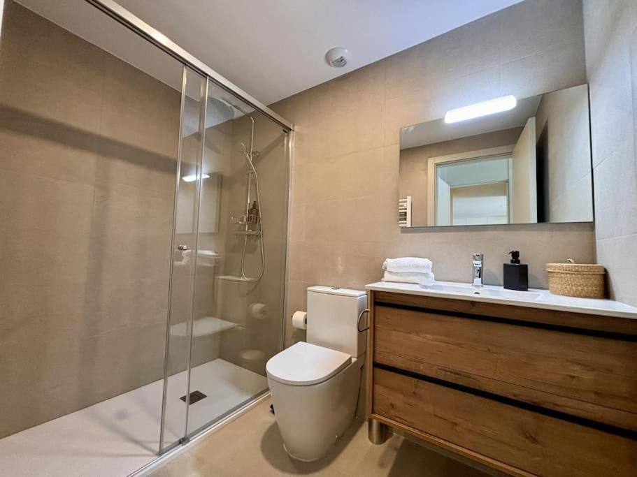 Bpirineos-Besurta Apartment เบนาสเก ภายนอก รูปภาพ